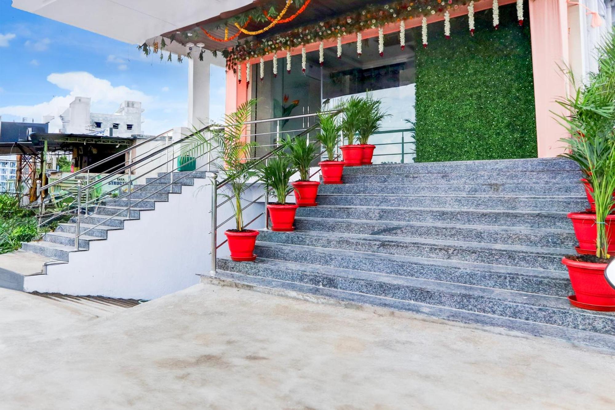 Hotel O Pr Grand Khammam Dış mekan fotoğraf